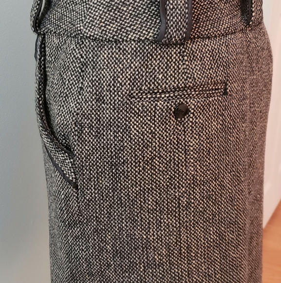 Ladies BRITISH KHAKI tweed midi-skirt, with detail - Picture 4 of 5